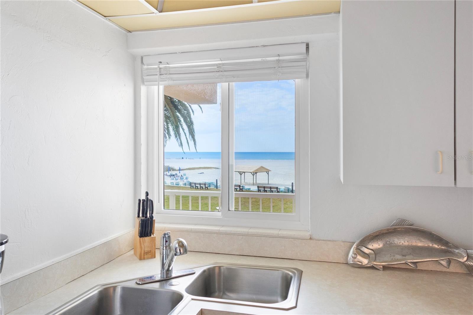 Image 21 of 65 For 5830 Midnight Pass Road T22