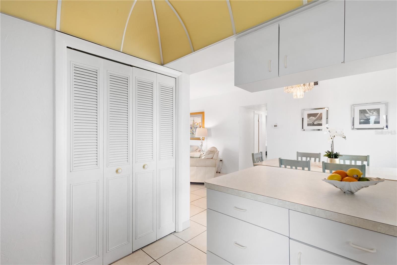 Image 22 of 65 For 5830 Midnight Pass Road T22