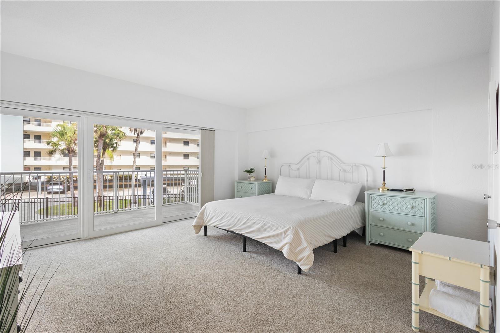 Image 3 of 65 For 5830 Midnight Pass Road T22