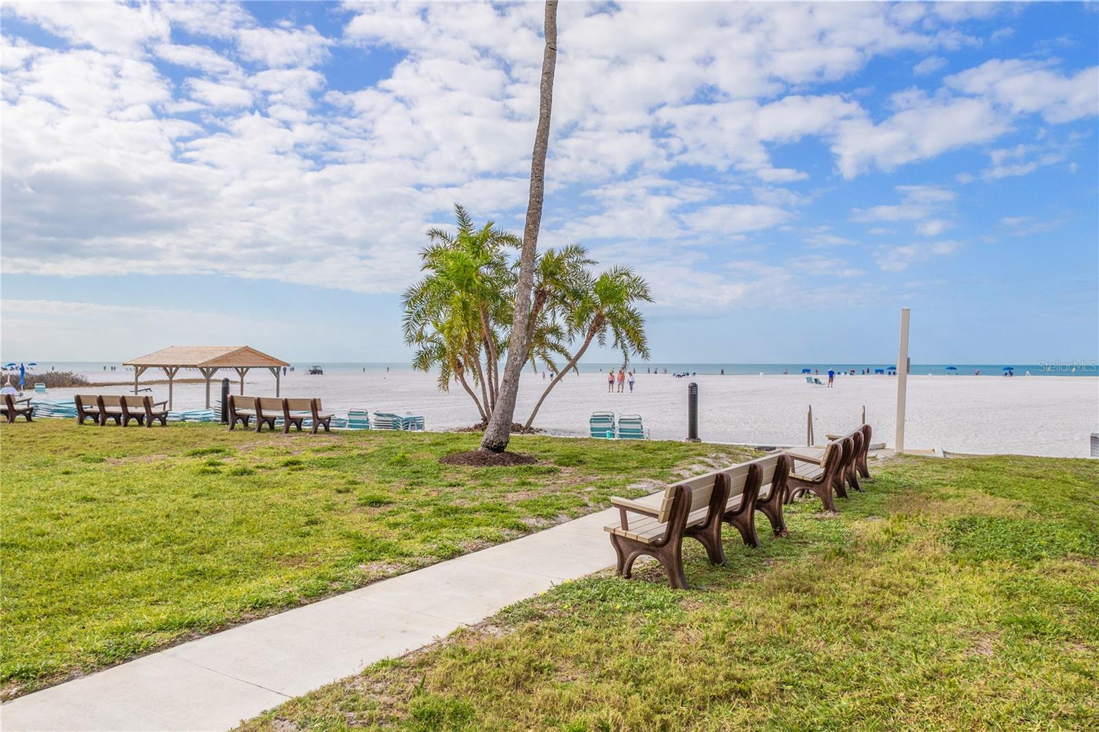 Image 33 of 65 For 5830 Midnight Pass Road T22