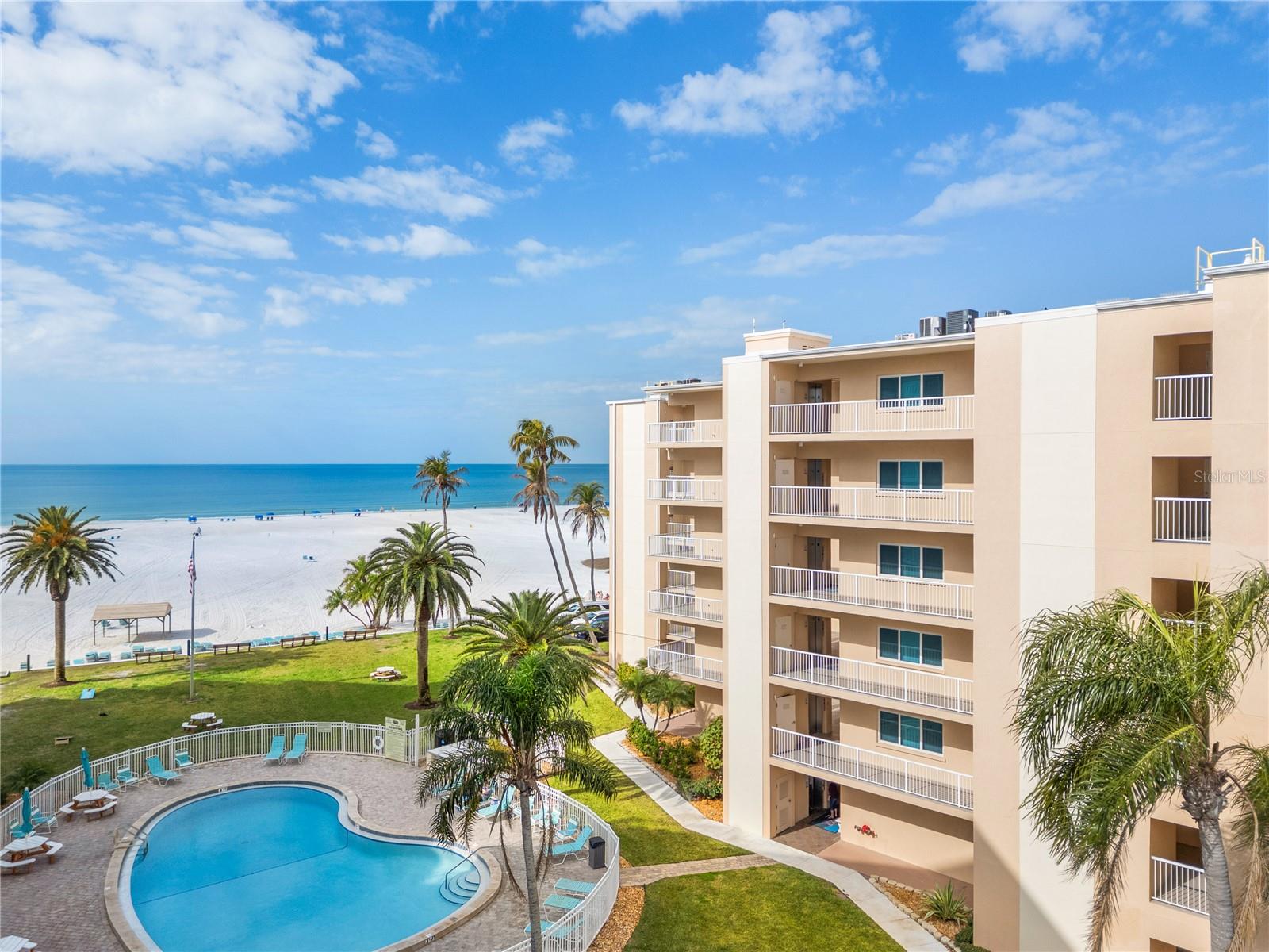 Image 35 of 65 For 5830 Midnight Pass Road T22