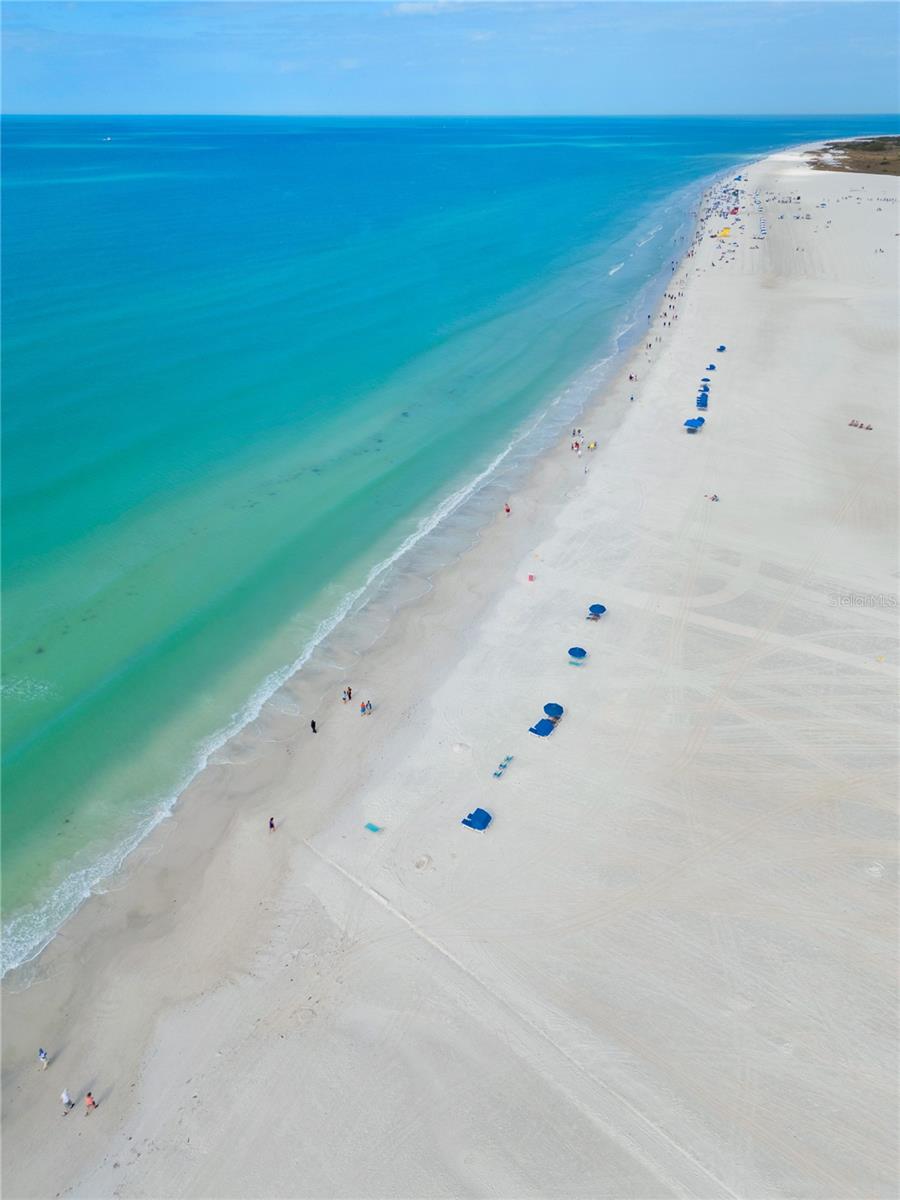 Image 36 of 65 For 5830 Midnight Pass Road T22