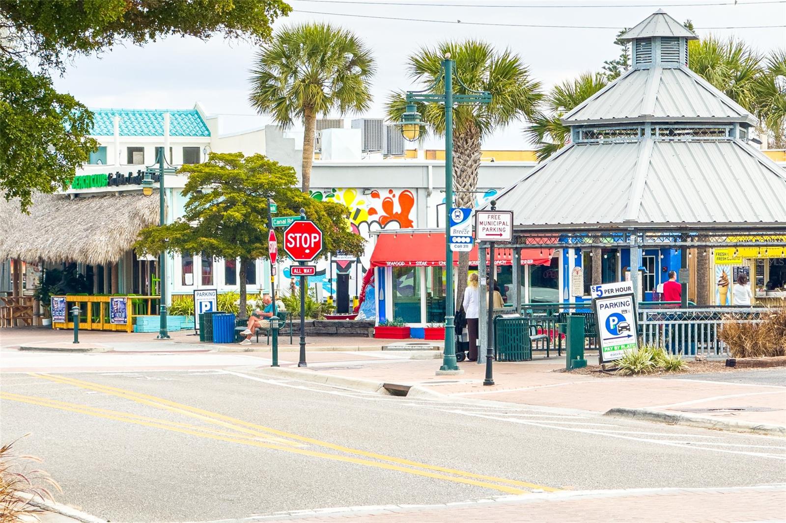 Image 49 of 65 For 5830 Midnight Pass Road T22