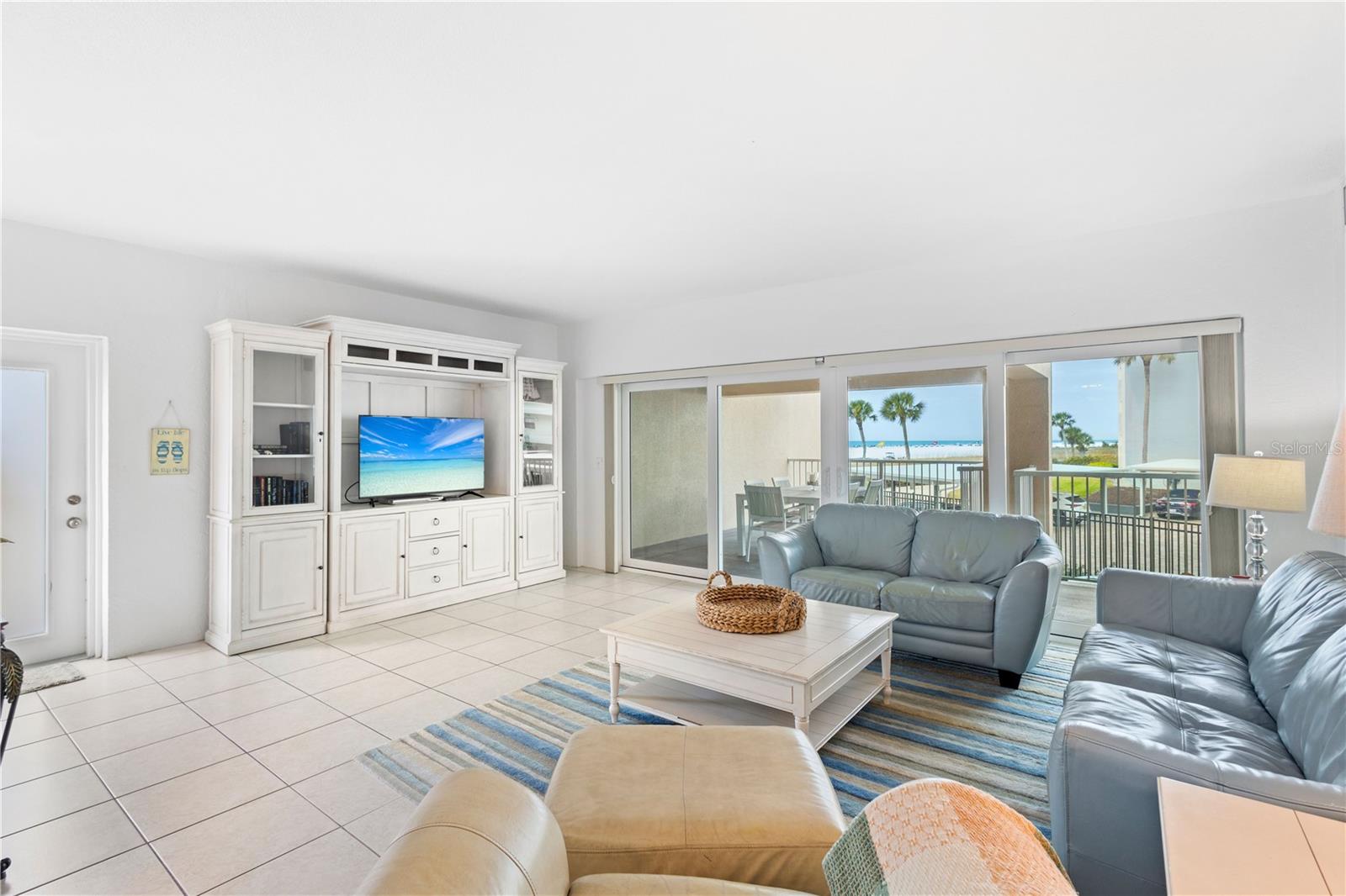 Image 9 of 65 For 5830 Midnight Pass Road T22