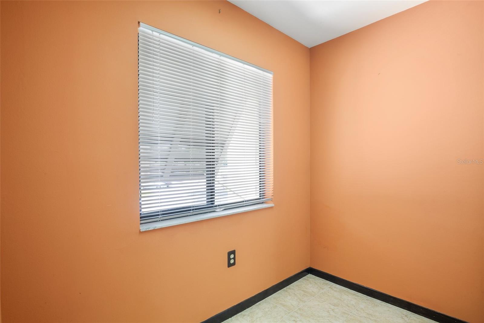 Image 12 of 36 For 4623 Longwater Chase  112 Bldg J