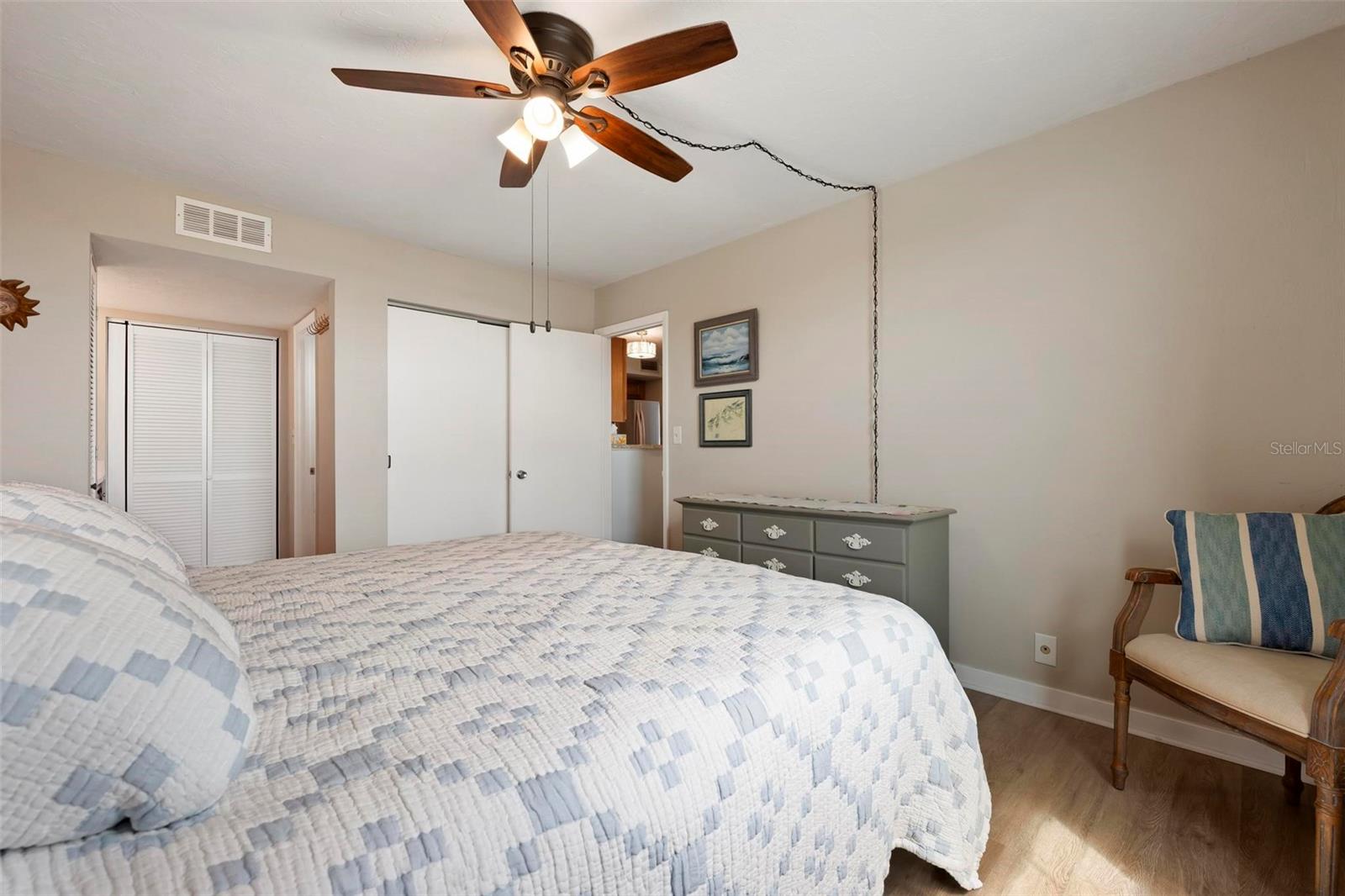 Image 17 of 39 For 2901 26th Street W 303