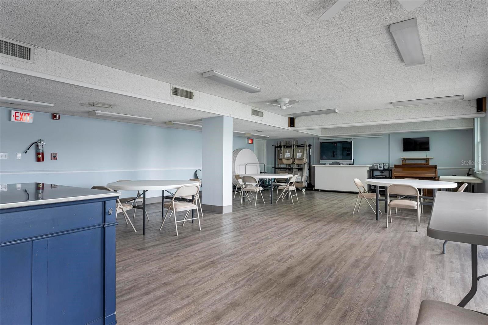 Image 29 of 39 For 2901 26th Street W 303