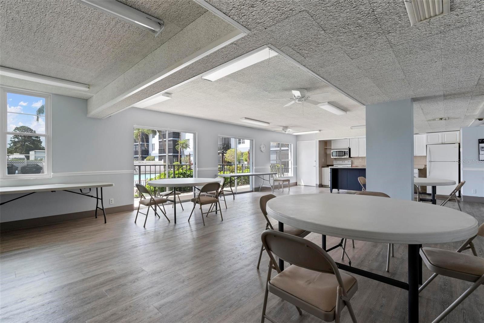 Image 31 of 39 For 2901 26th Street W 303