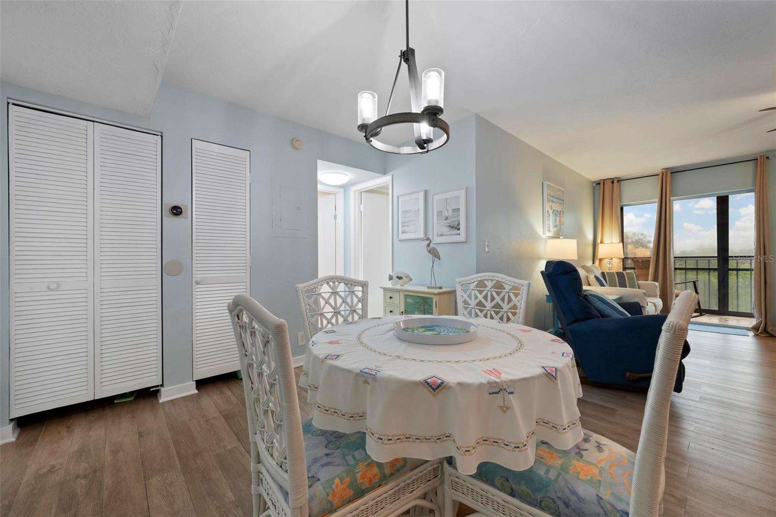 Image 5 of 39 For 2901 26th Street W 303