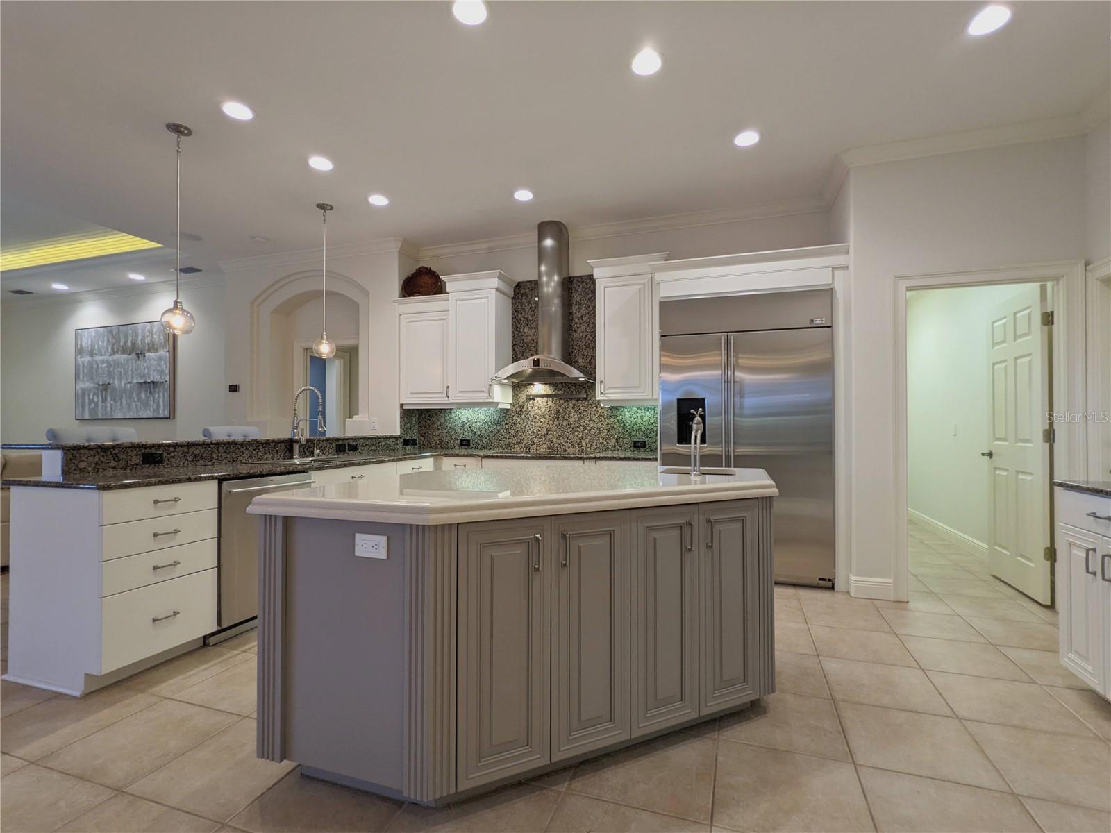 Image 14 of 67 For 7460 Paurotis Court