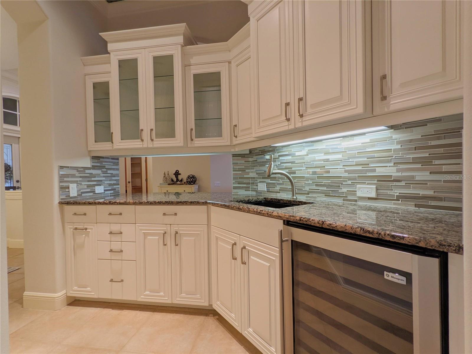 Image 20 of 67 For 7460 Paurotis Court