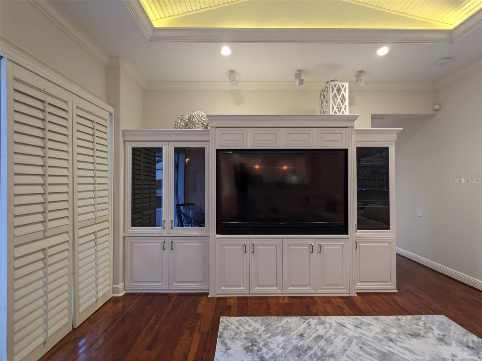 Image 9 of 67 For 7460 Paurotis Court