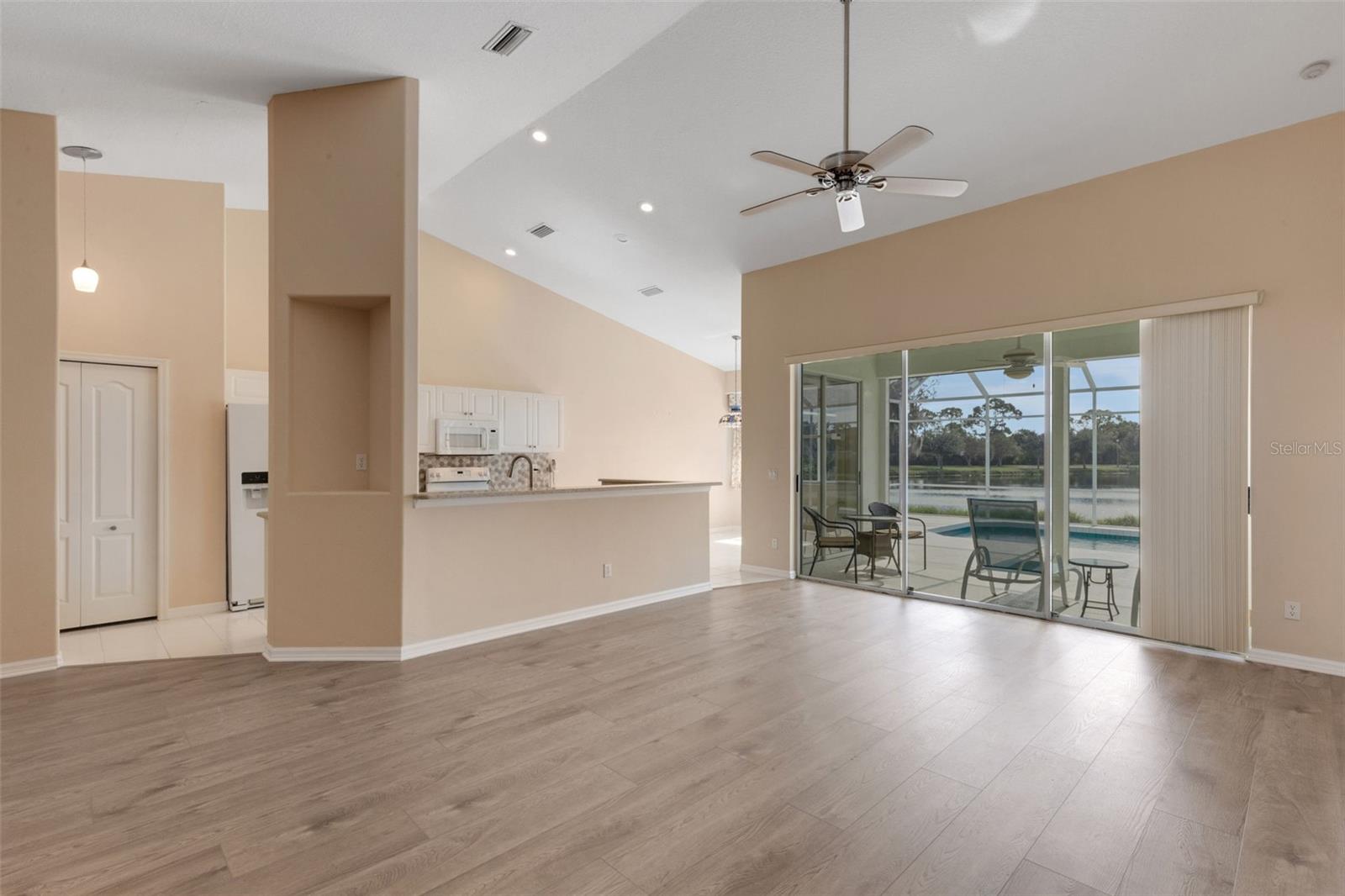 Image 14 of 53 For 8976 Whitemarsh Avenue