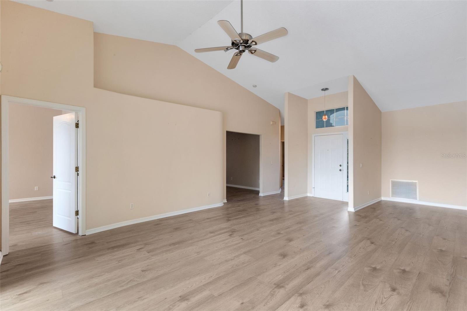 Image 16 of 53 For 8976 Whitemarsh Avenue