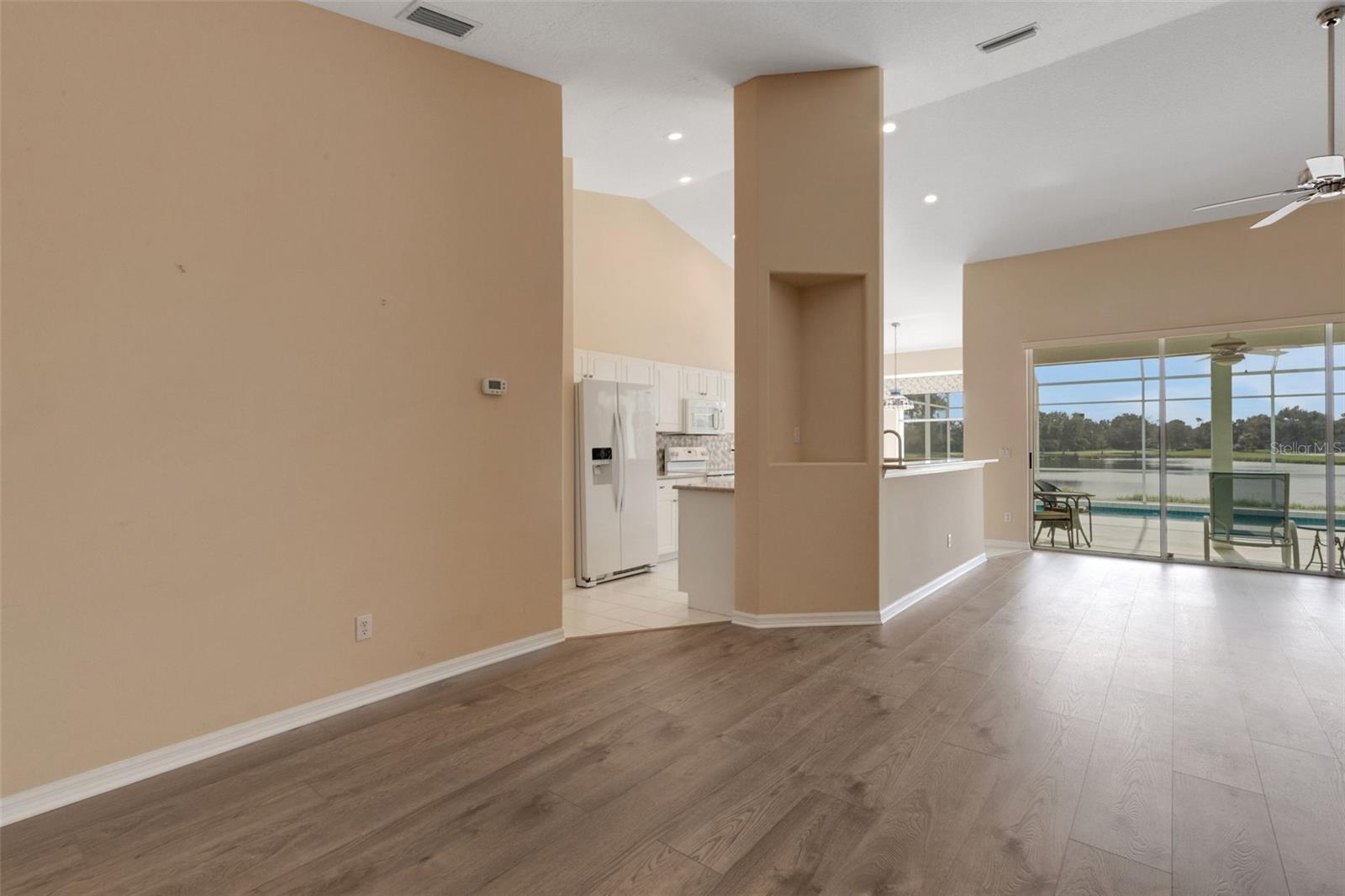 Image 17 of 53 For 8976 Whitemarsh Avenue