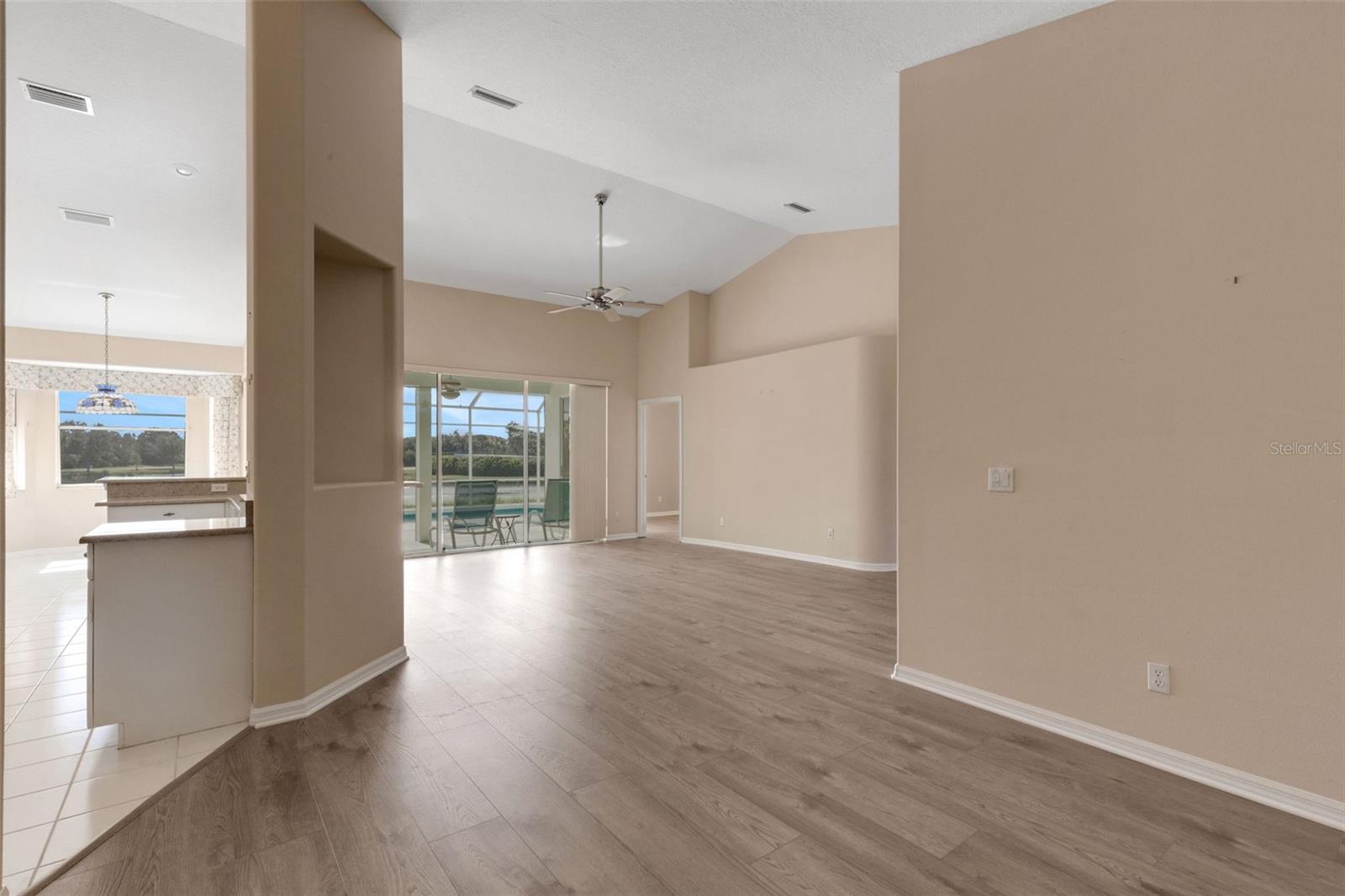 Image 18 of 53 For 8976 Whitemarsh Avenue