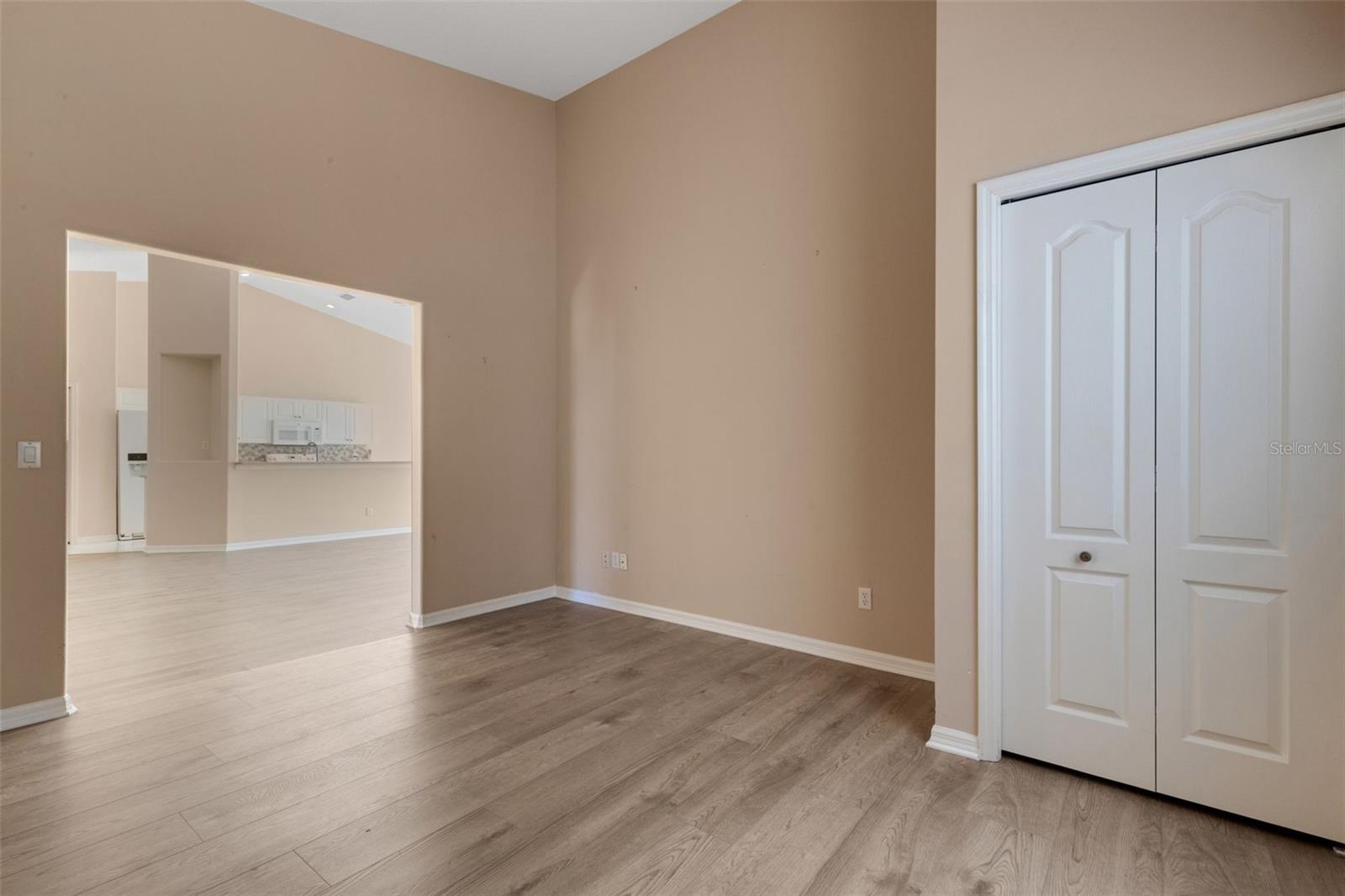 Image 20 of 53 For 8976 Whitemarsh Avenue