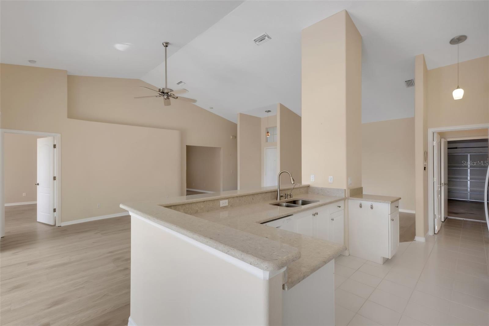 Image 22 of 53 For 8976 Whitemarsh Avenue