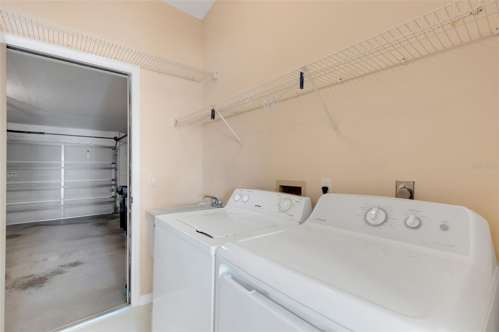 Image 27 of 53 For 8976 Whitemarsh Avenue