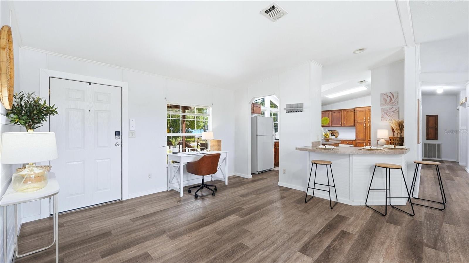 Image 5 of 38 For 6125 Shirley Avenue