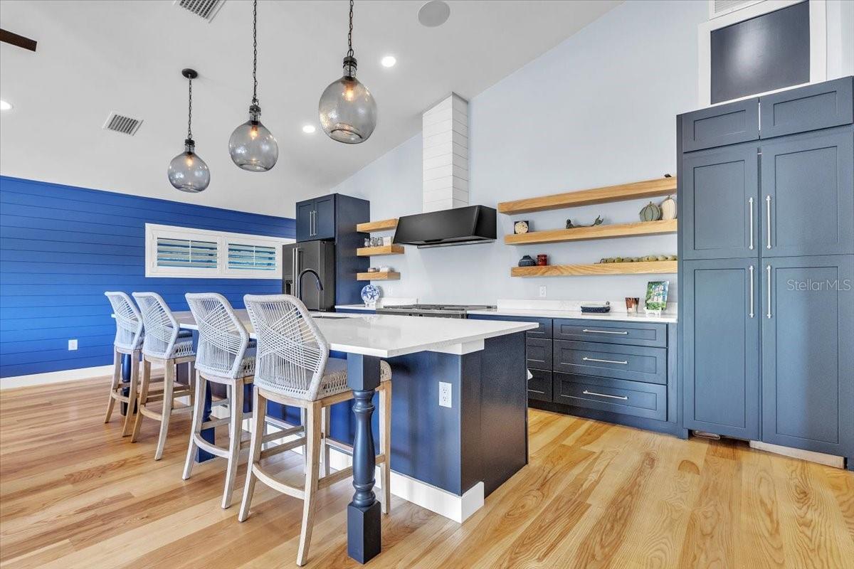 Listing photo id 8 for 9470 Colony Drive