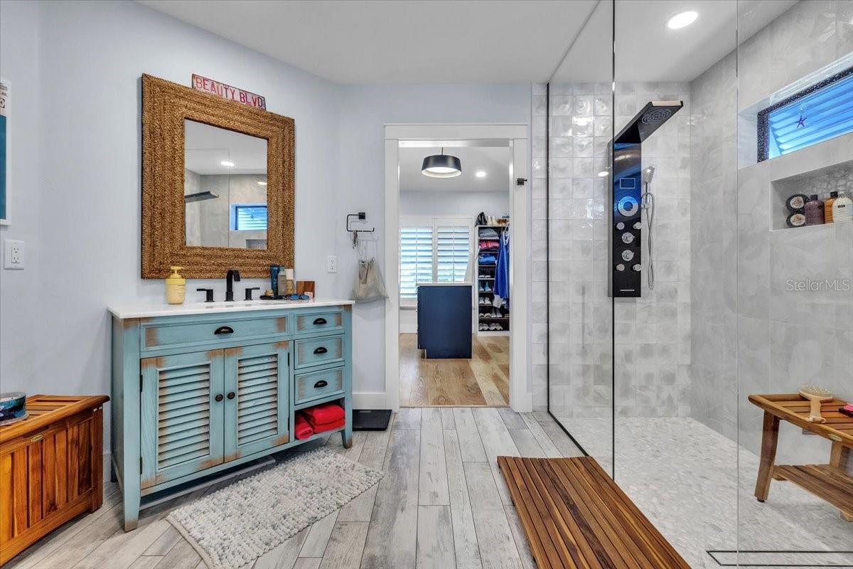 Listing photo id 20 for 9470 Colony Drive