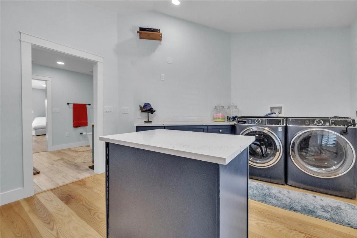 Listing photo id 22 for 9470 Colony Drive