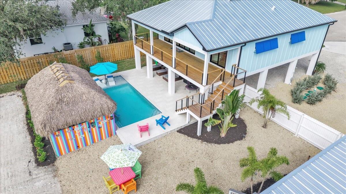 Listing photo id 1 for 9470 Colony Drive