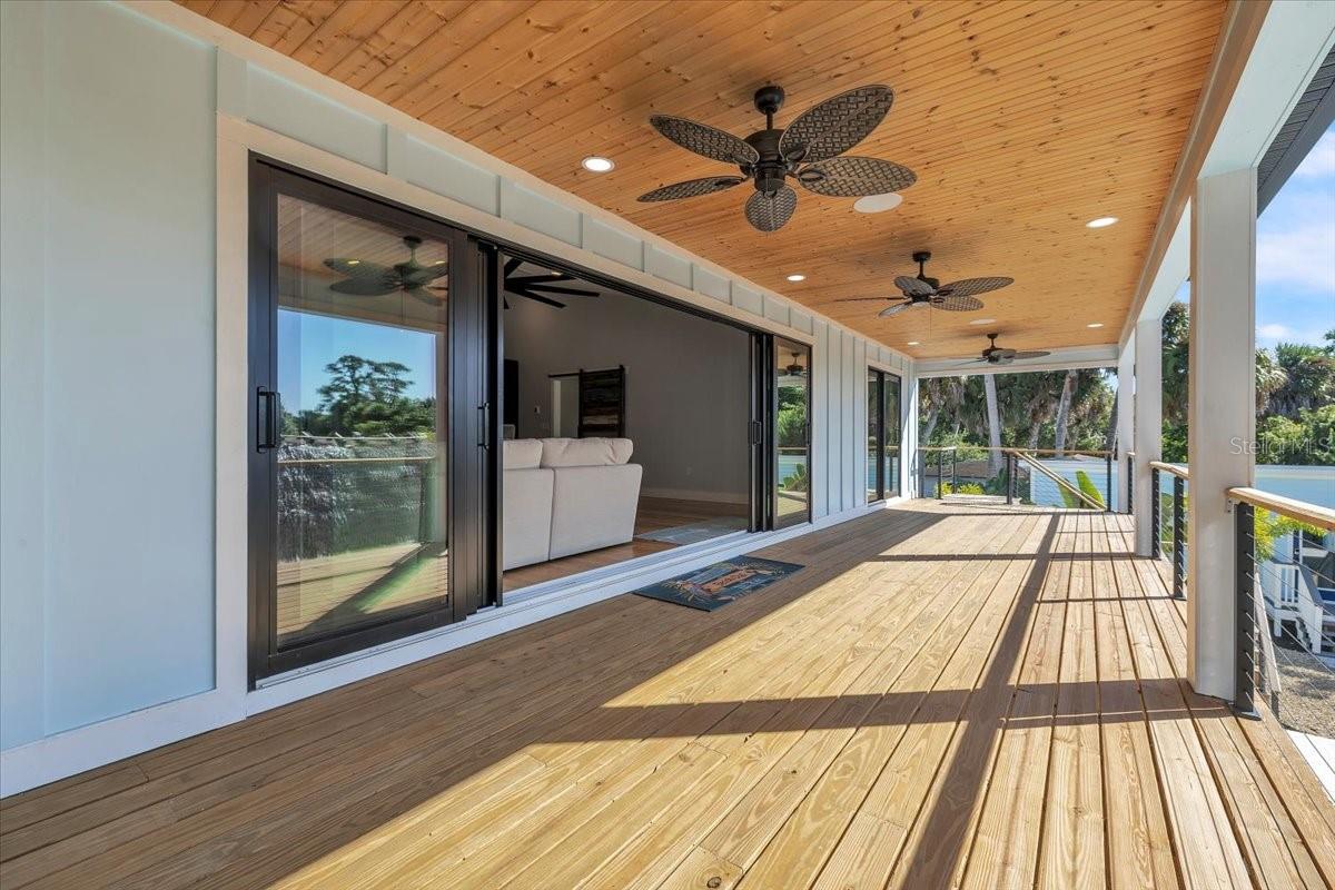 Listing photo id 28 for 9470 Colony Drive