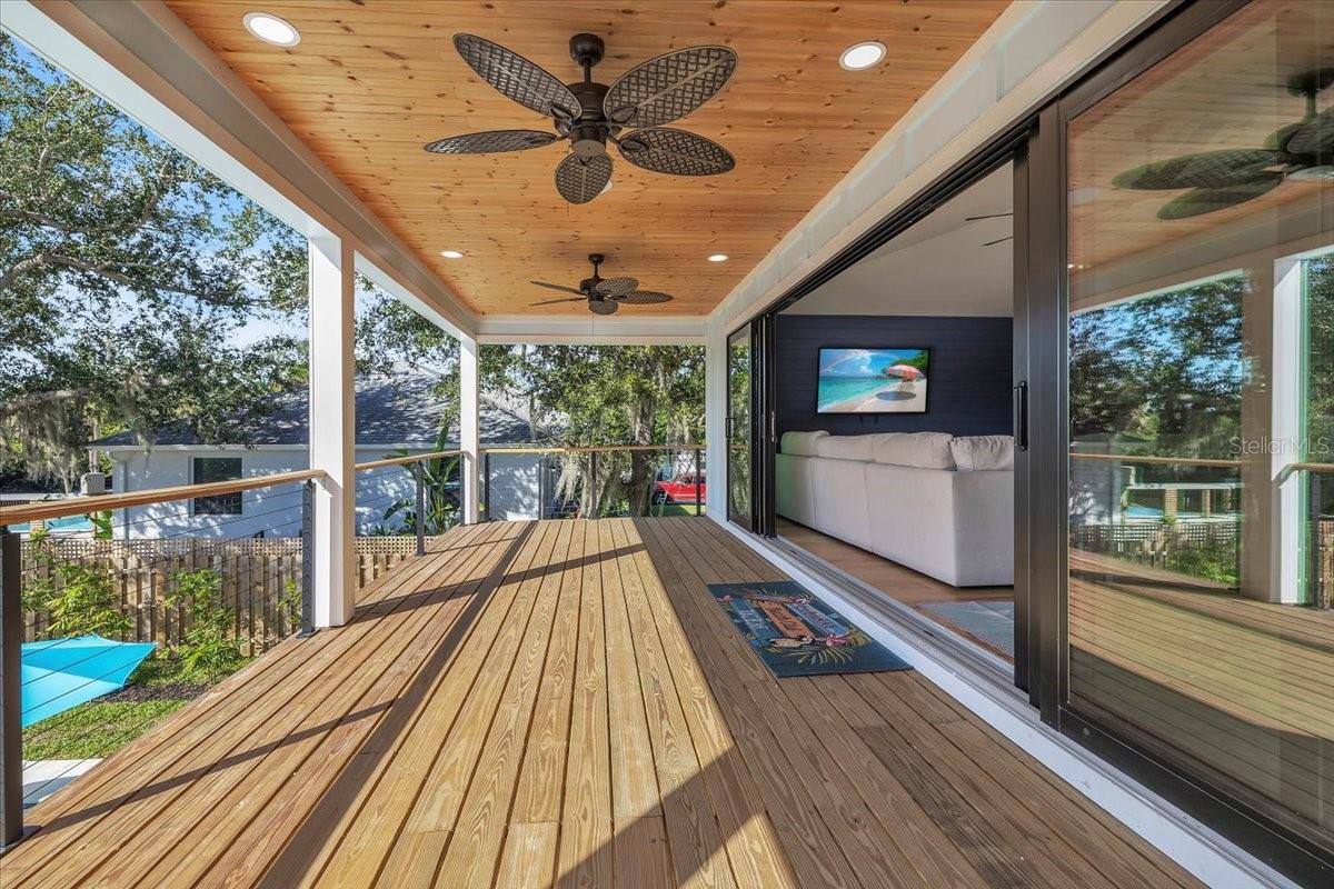 Listing photo id 30 for 9470 Colony Drive