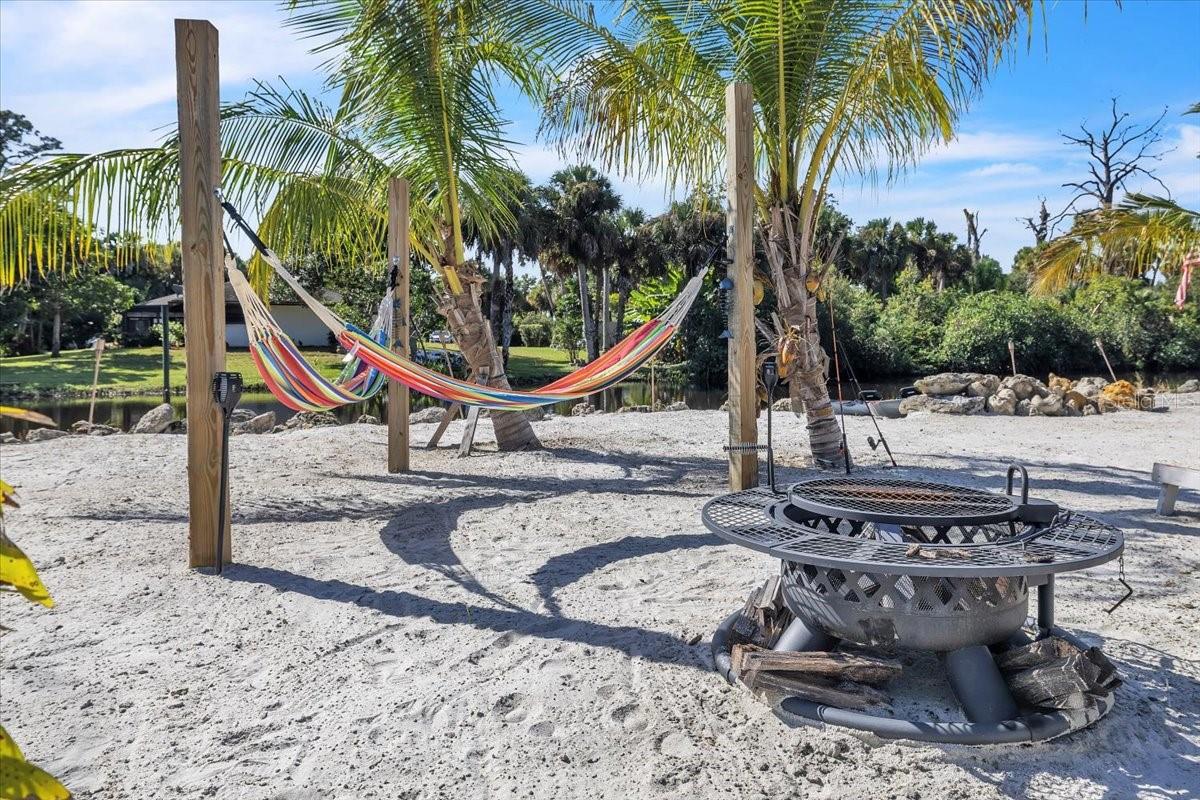 Listing photo id 59 for 9470 Colony Drive