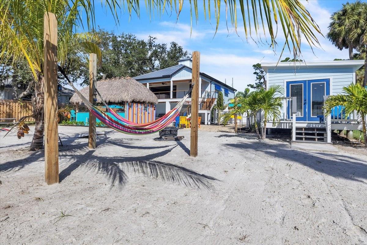 Listing photo id 60 for 9470 Colony Drive