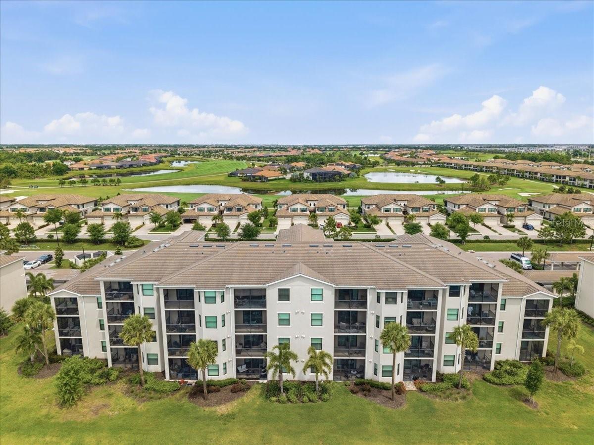 Image 36 of 49 For 18008 Gawthrop Drive 104