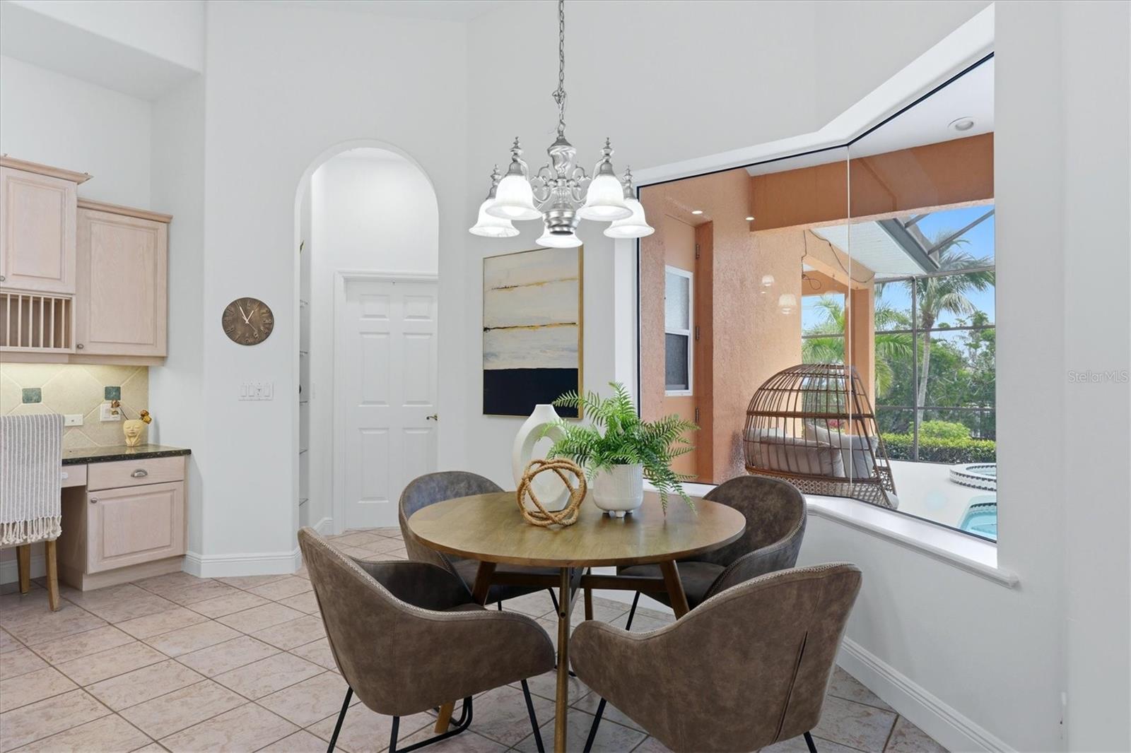 Image 18 of 57 For 1740 Amberwynd Circle W