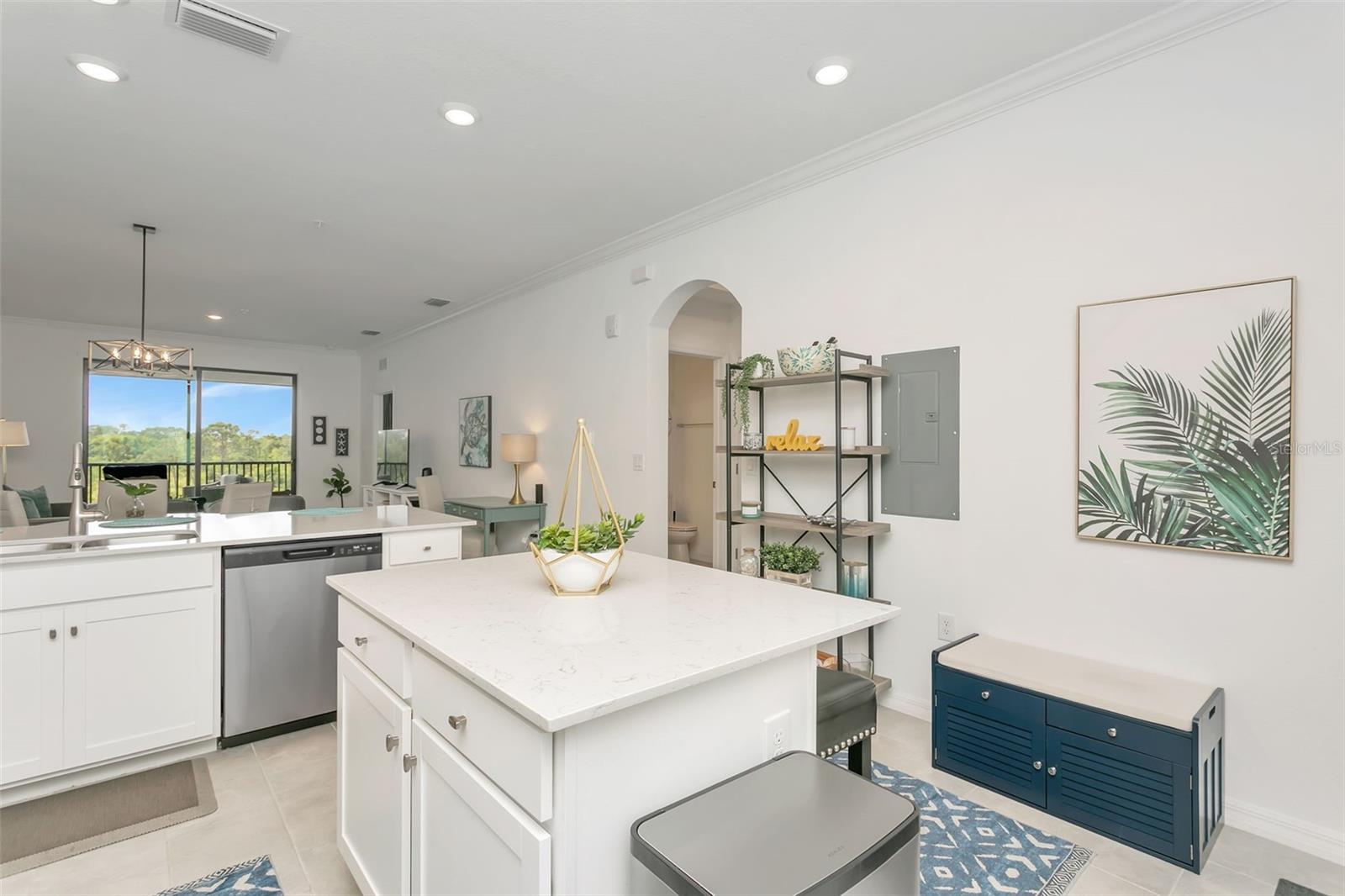 Image 10 of 48 For 18028 Gawthrop Drive 403