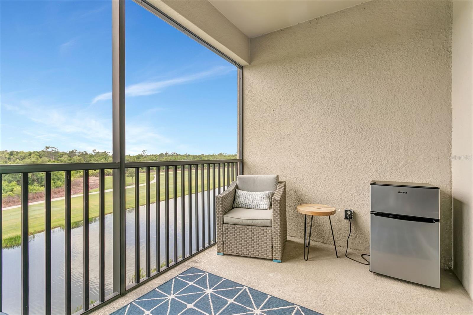 Image 32 of 48 For 18028 Gawthrop Drive 403