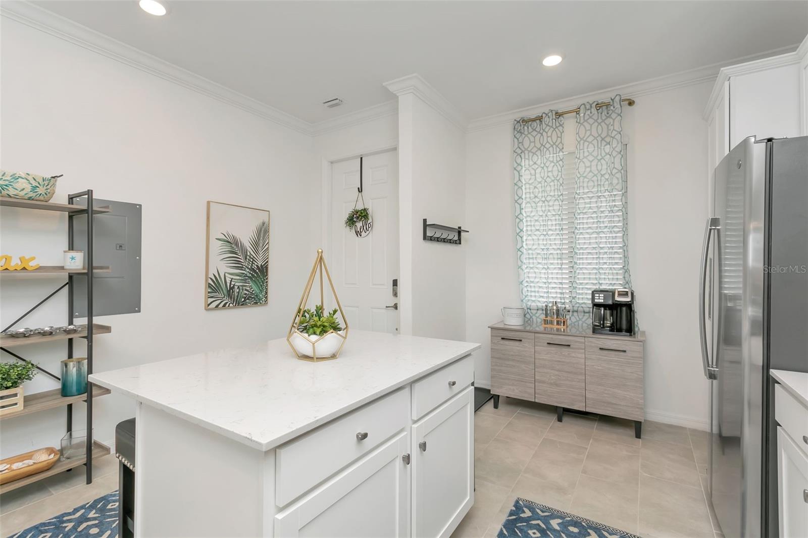 Image 4 of 48 For 18028 Gawthrop Drive 403