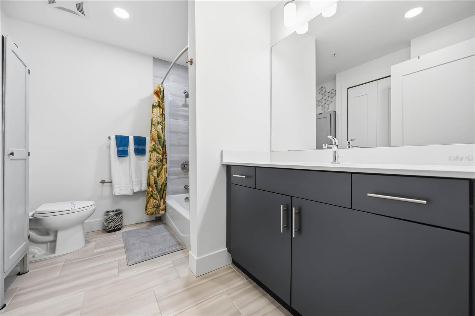 Image 23 of 65 For 1703 Tamiami Trail 406