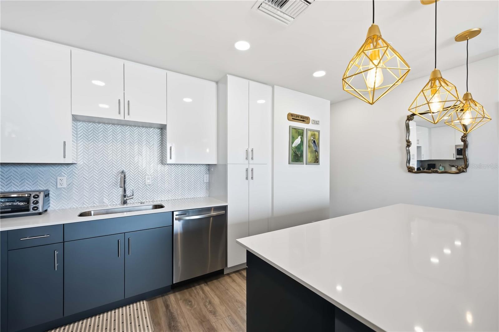 Image 36 of 65 For 1703 Tamiami Trail 406