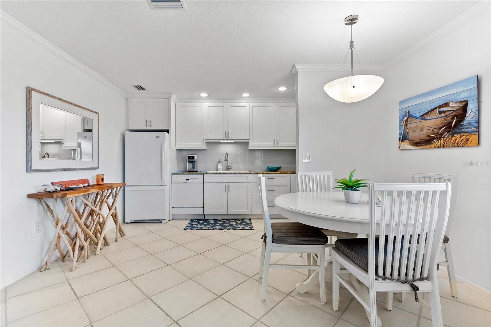 Image 11 of 100 For 6708 Sarasea Circle 202