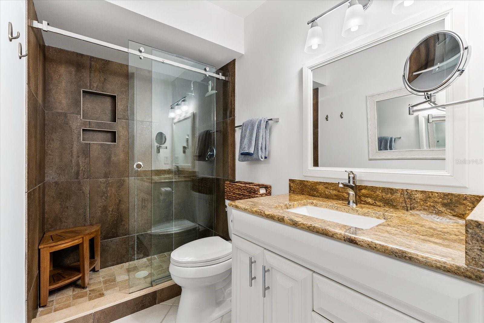 Image 22 of 100 For 6708 Sarasea Circle 202