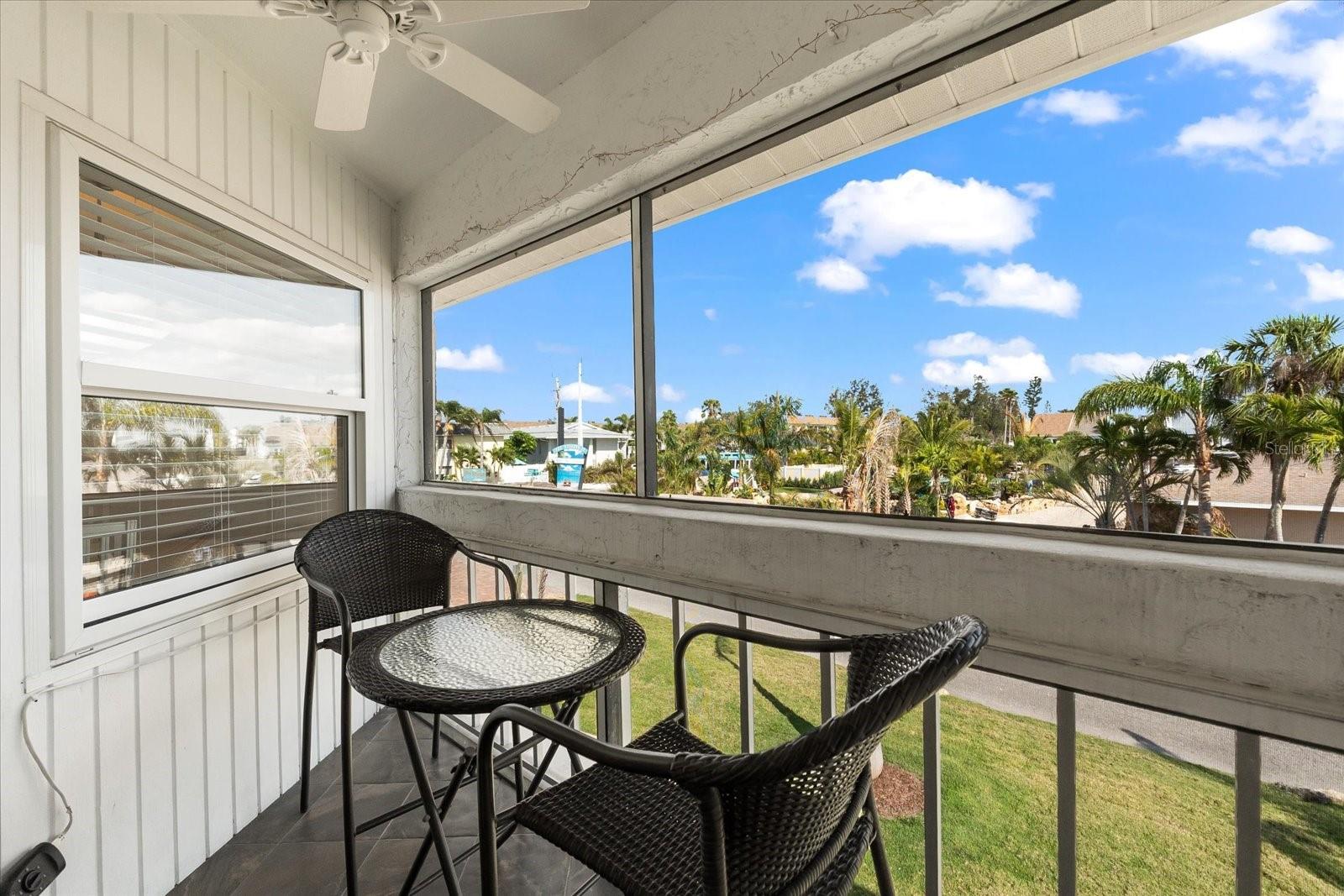 Image 25 of 100 For 6708 Sarasea Circle 202