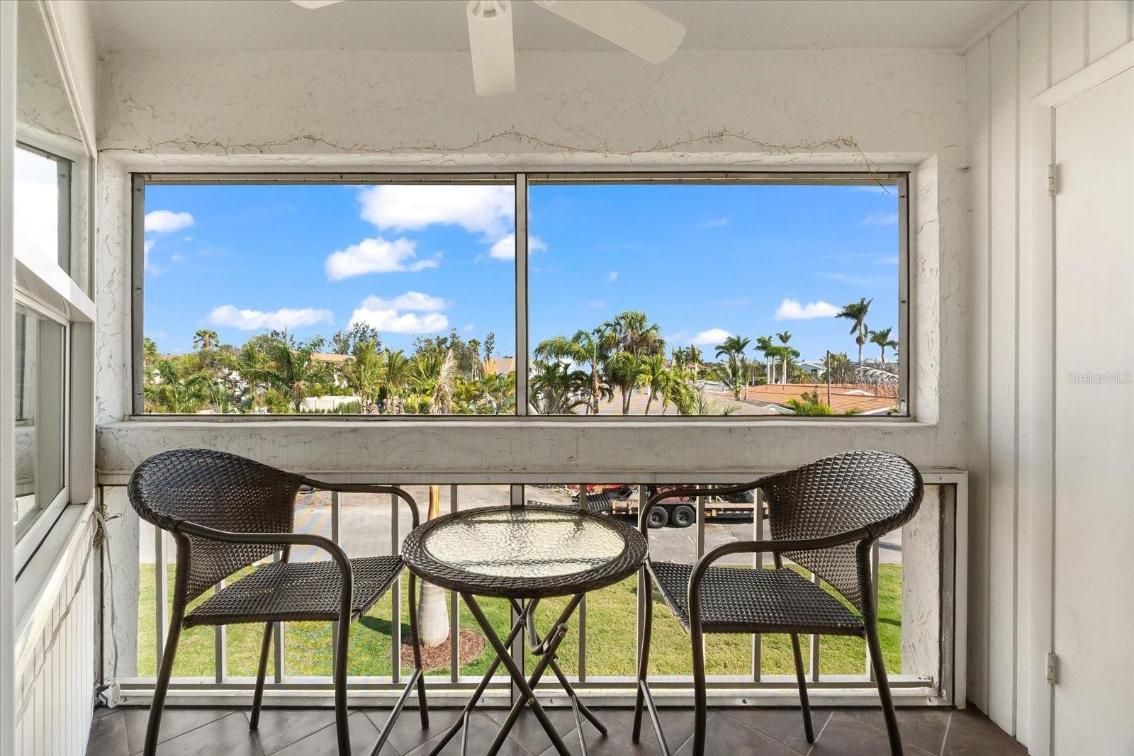 Image 26 of 100 For 6708 Sarasea Circle 202