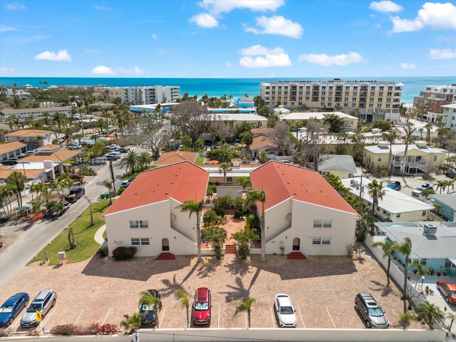 Image 46 of 100 For 6708 Sarasea Circle 202