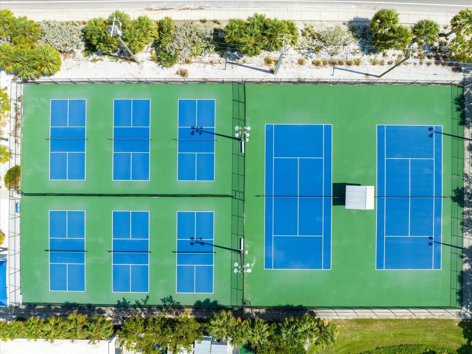 Image 61 of 100 For 6708 Sarasea Circle 202