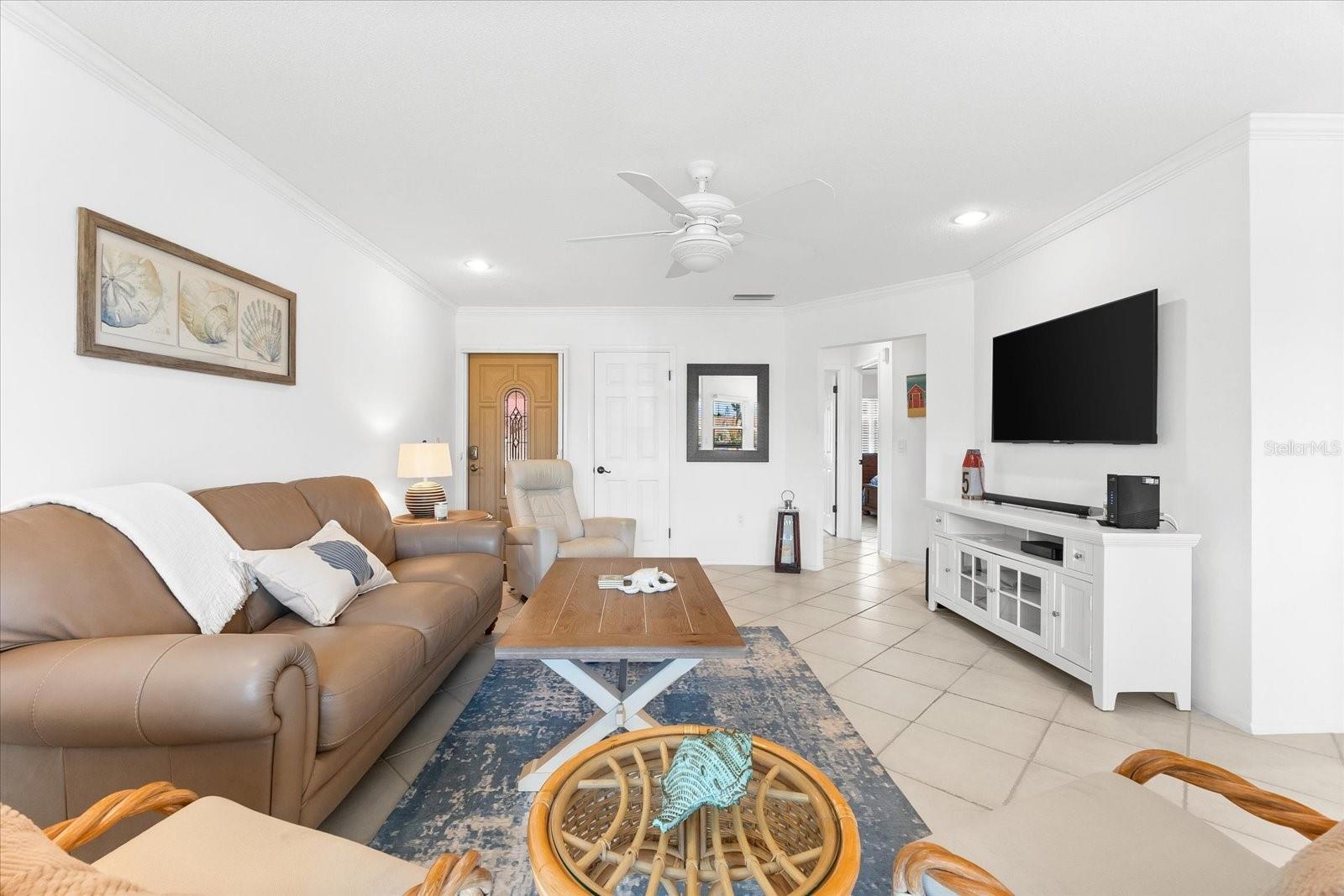 Image 8 of 100 For 6708 Sarasea Circle 202