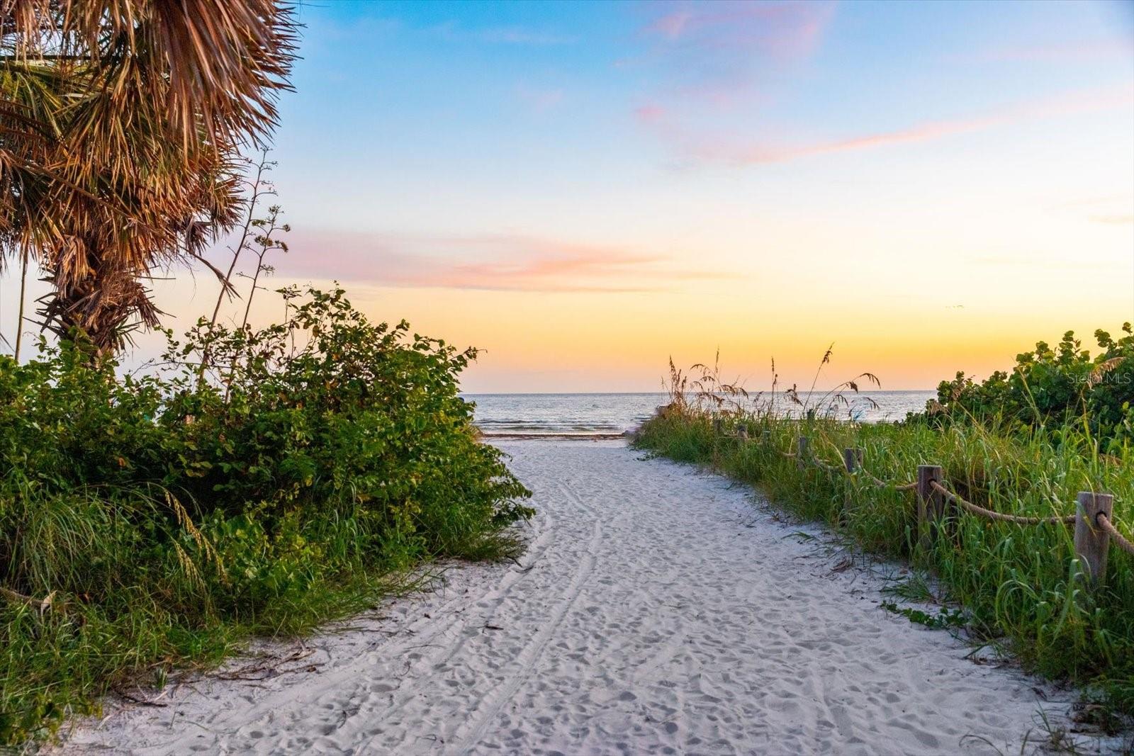 Image 95 of 100 For 6708 Sarasea Circle 202