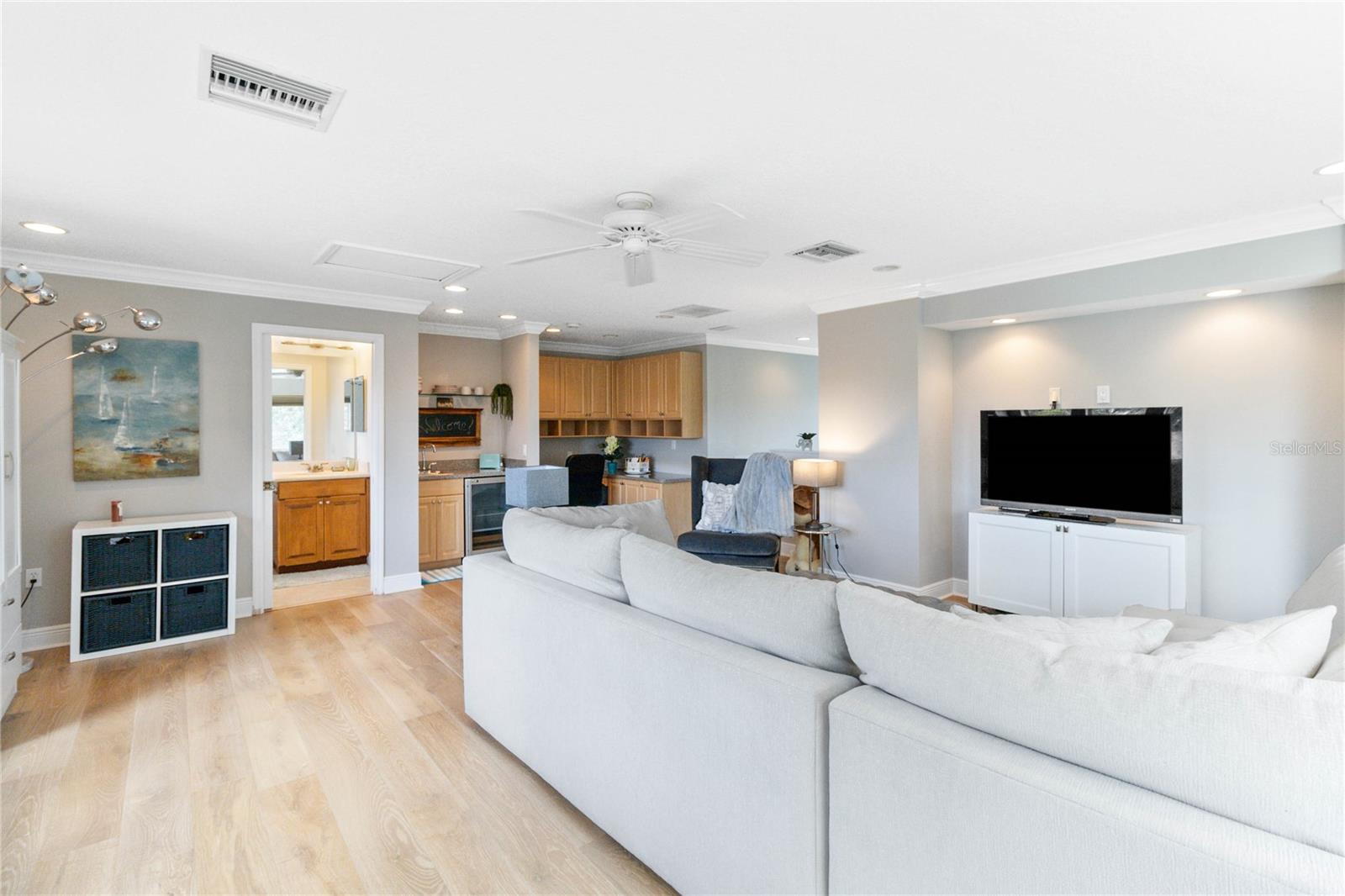 Image 22 of 37 For 8843 17th Avenue Circle Nw