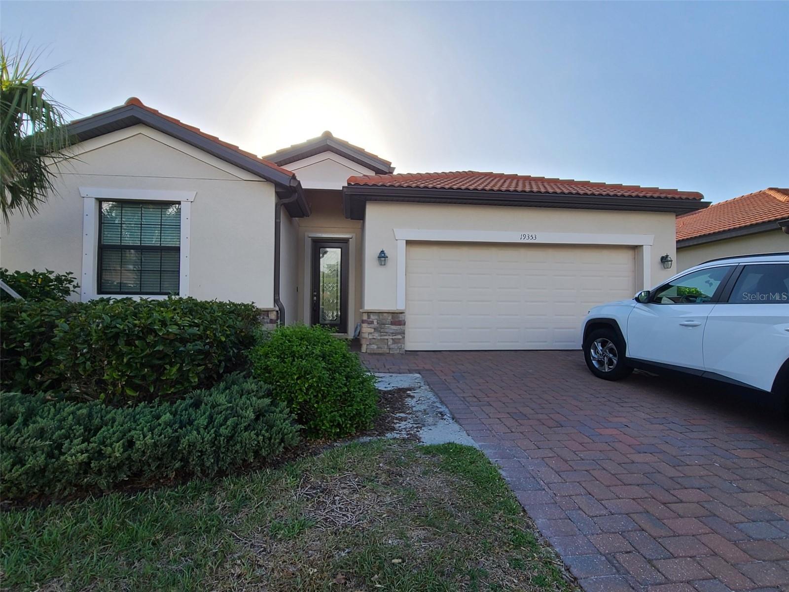 Details for 19353 Nearpoint Drive, VENICE, FL 34292