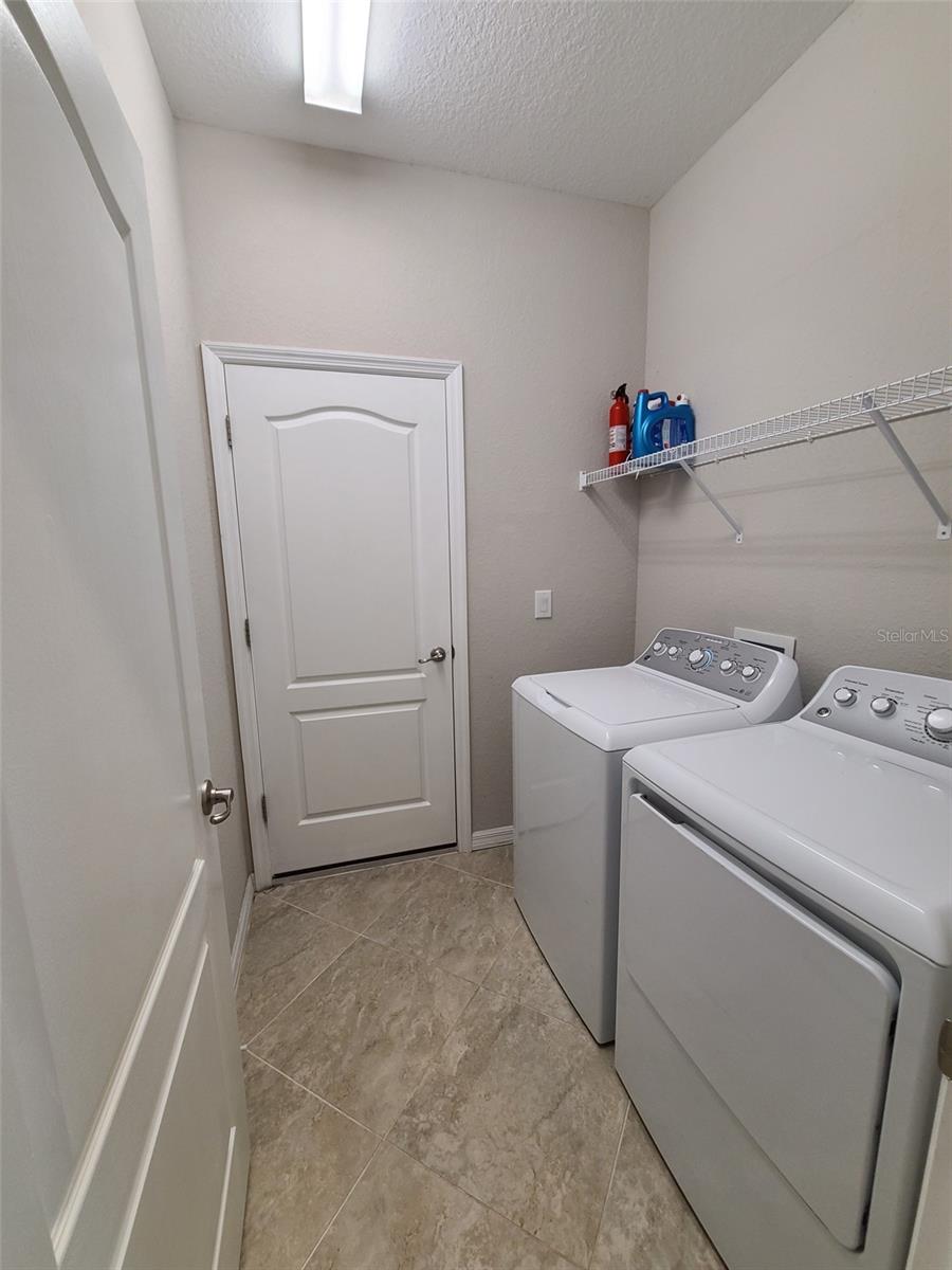 Image 17 of 23 For 19353 Nearpoint Drive